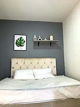 Snapshot of Soe_Lara chatting on September 19, 11:11 am Soe Lara online show from September 19, 11:11 am