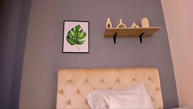 Snapshot of Soe_Lara chatting on October 11, 11:09 am Soe Lara online show from October 11, 11:09 am