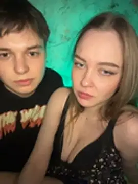 Family-Mm1 online show from April 8, 5:35 pm