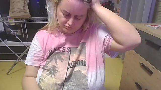 Meliss Official9 online show from March 20, 6:31 pm