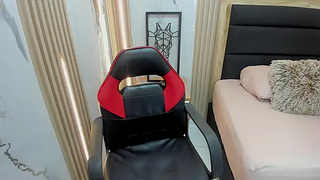 MAGNOLEROY online show from April 8, 12:49 pm