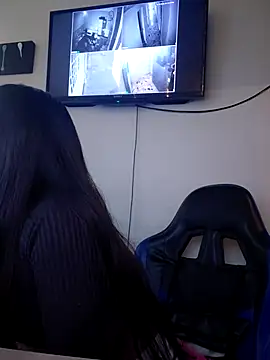 Catalehia Milk online show from April 3, 9:13 pm