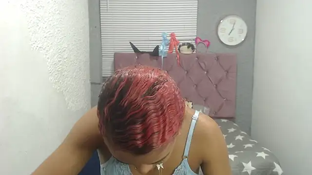 Snapshot of vainillaplaypussy chatting on January 7, 1:24 pm vainillaplaypussy online show from January 7, 1:24 pm