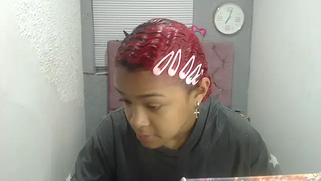 Snapshot of vainillaplaypussy chatting on January 10, 1:20 pm vainillaplaypussy online show from January 10, 1:20 pm