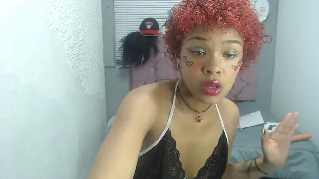 Snapshot of vainillaplaypussy chatting on February 7, 7:49 pm vainillaplaypussy online show from February 7, 7:49 pm