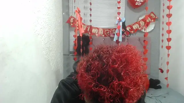 Snapshot of vainillaplaypussy chatting on February 15, 1:05 pm vainillaplaypussy online show from February 15, 1:05 pm