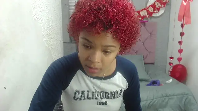 Snapshot of vainillaplaypussy chatting on March 5, 12:22 pm vainillaplaypussy online show from March 5, 12:22 pm