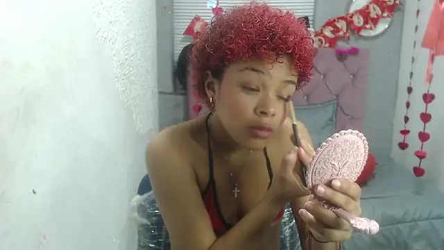 Snapshot of vainillaplaypussy chatting on March 6, 12:19 pm vainillaplaypussy online show from March 6, 12:19 pm