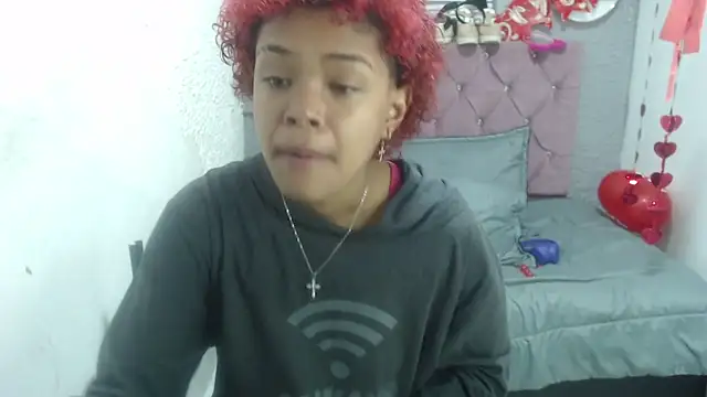 Snapshot of vainillaplaypussy chatting on March 7, 12:12 pm vainillaplaypussy online show from March 7, 12:12 pm