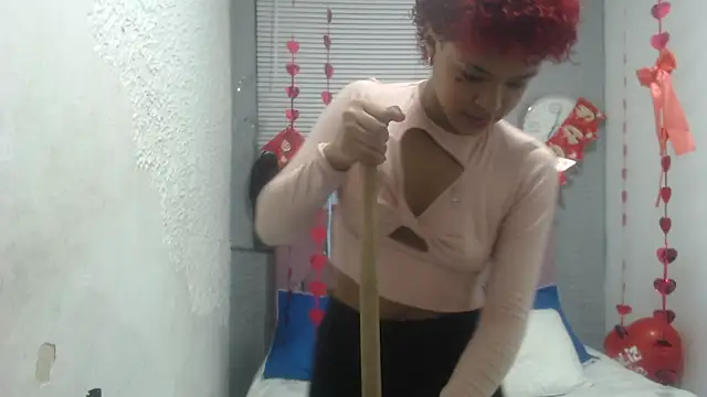 Snapshot of vainillaplaypussy chatting on March 21, 12:06 pm vainillaplaypussy online show from March 21, 12:06 pm