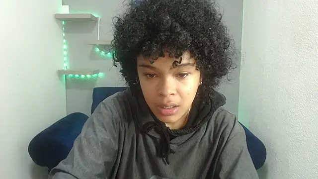 Snapshot of vainillaplaypussy chatting on October 14, 12:28 pm vainillaplaypussy online show from October 14, 12:28 pm