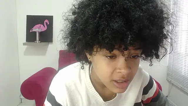 Snapshot of vainillaplaypussy chatting on October 27, 12:31 pm vainillaplaypussy online show from October 27, 12:31 pm