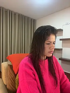 Alice Biel online show from December 24, 10:33 am