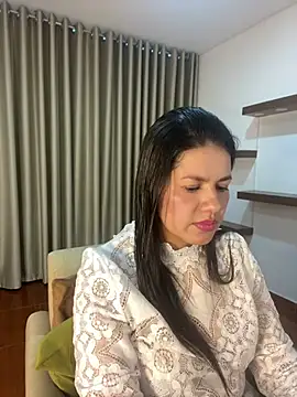 Alice Biel online show from February 1, 10:55 pm