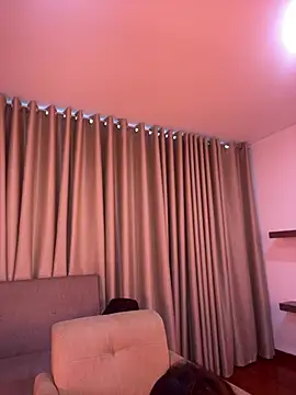 Snapshot of Alice_Biel chatting on April 1, 2:58 pm Alice Biel online show from April 1, 2:58 pm