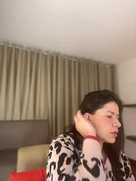Alice Biel online show from June 6, 1:16 pm