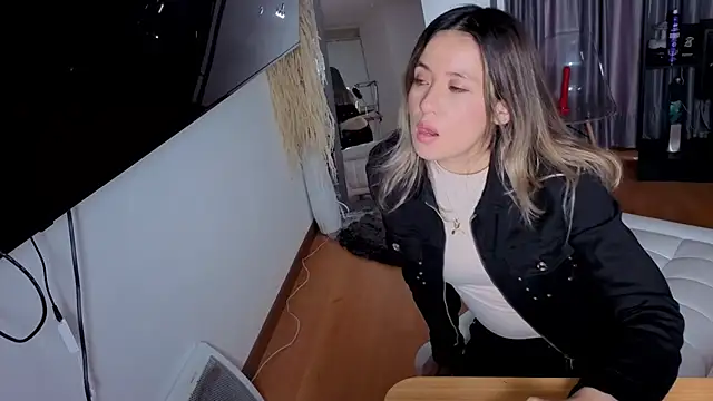 sexfire lalita online show from March 30, 8:32 pm