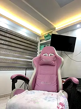 Snapshot of Hot_beauty__ chatting on November 13, 8:08 pm Hot beauty online show from November 13, 8:08 pm