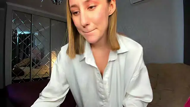 MelodyOfLovee online show from January 25, 8:53 am