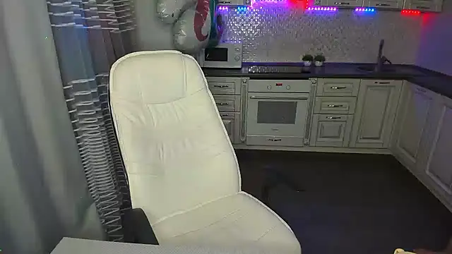 MelodyOfLovee online show from February 5, 3:34 am