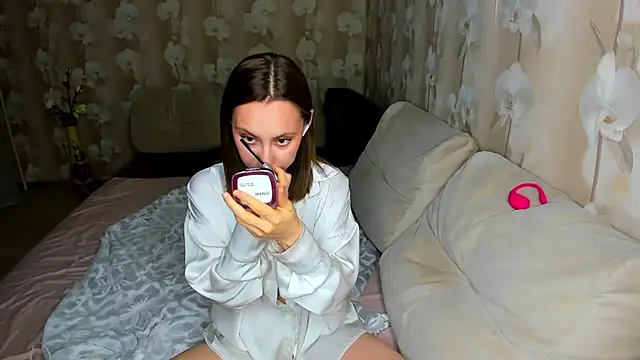 MelodyOfLovee online show from April 23, 12:45 am