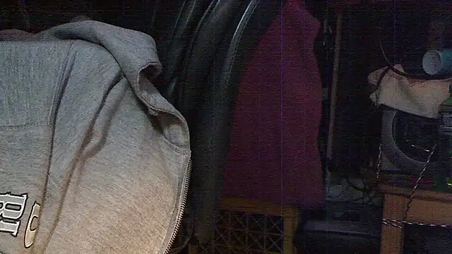 DREAMZ420 online show from December 3, 8:56 am