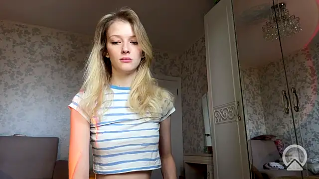 Evvie Summn1 online show from September 12, 5:07 am