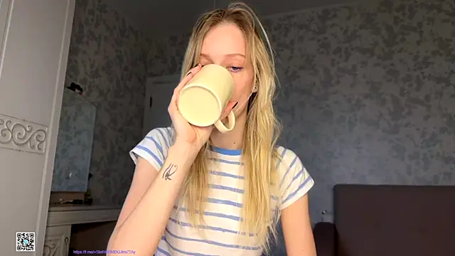 Evvie Summn1 online show from October 11, 12:47 pm