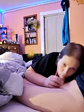 Snapshot of 023Longandjuicy chatting on October 29, 5:20 am 023Longandjuicy online show from October 29, 5:20 am