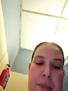 Snapshot of 023Longandjuicy chatting on December 19, 12:06 am 023Longandjuicy online show from December 19, 12:06 am