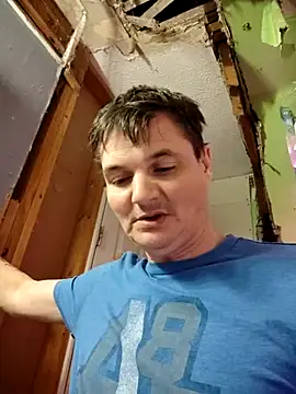 Snapshot of 023Longandjuicy chatting on January 9, 2:03 am 023Longandjuicy online show from January 9, 2:03 am