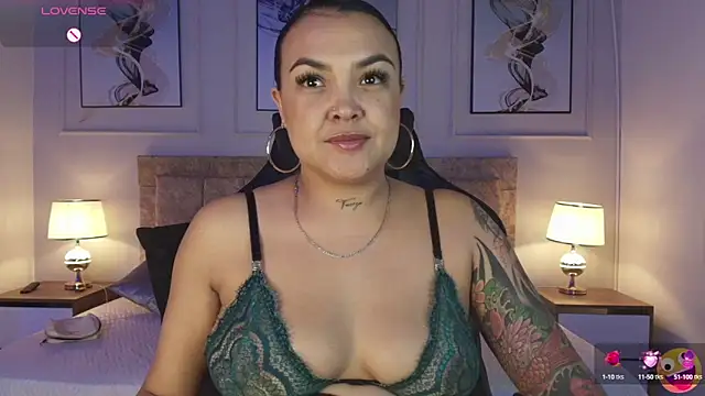 lyn adamns online show from March 11, 11:26 pm