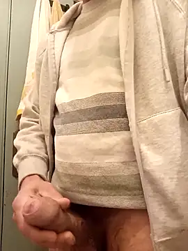 jonyfree1978 online show from December 16, 7:52 pm