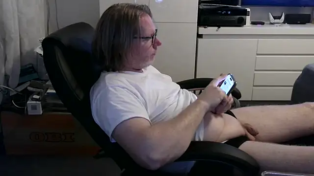 VSteph online show from April 22, 9:05 pm