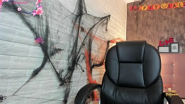 Snapshot of alice__tylor chatting on November 1, 11:34 am alice tylor online show from November 1, 11:34 am