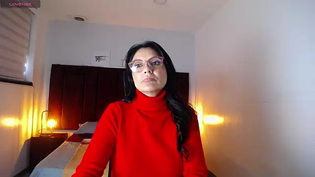 Snapshot of Zuzana21 chatting on December 31, 4:25 pm Zuzana21 online show from December 31, 4:25 pm