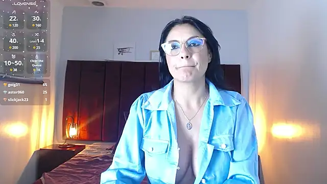 Snapshot of Zuzana21 chatting on January 13, 3:58 pm Zuzana21 online show from January 13, 3:58 pm