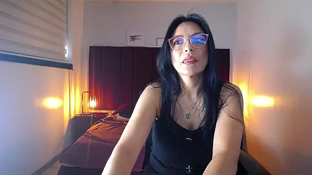 Snapshot of Zuzana21 chatting on January 27, 1:09 pm Zuzana21 online show from January 27, 1:09 pm