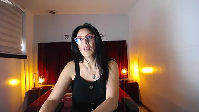 Snapshot of Zuzana21 chatting on January 27, 4:11 pm Zuzana21 online show from January 27, 4:11 pm