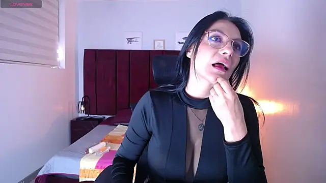 Snapshot of Zuzana21 chatting on March 1, 1:07 pm Zuzana21 online show from March 1, 1:07 pm