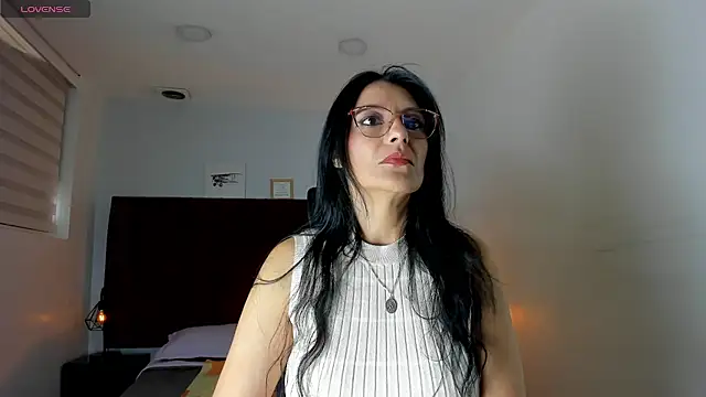 Snapshot of Zuzana21 chatting on March 18, 12:47 pm Zuzana21 online show from March 18, 12:47 pm