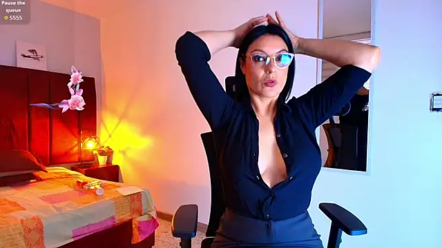 Snapshot of Zuzana21 chatting on September 11, 1:00 pm Zuzana21 online show from September 11, 1:00 pm