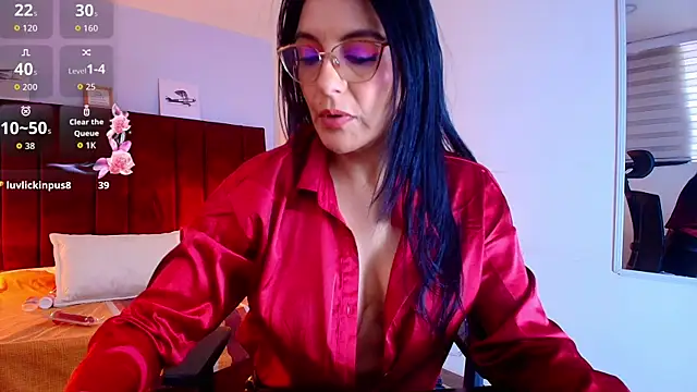 Snapshot of Zuzana21 chatting on September 16, 1:23 pm Zuzana21 online show from September 16, 1:23 pm