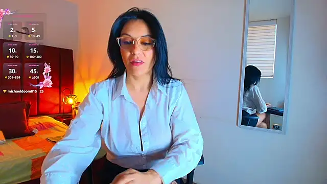 Snapshot of Zuzana21 chatting on September 22, 12:51 pm Zuzana21 online show from September 22, 12:51 pm