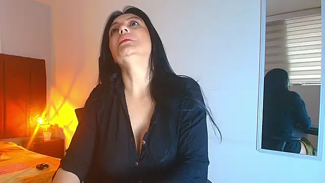 Snapshot of Zuzana21 chatting on September 29, 12:43 pm Zuzana21 online show from September 29, 12:43 pm