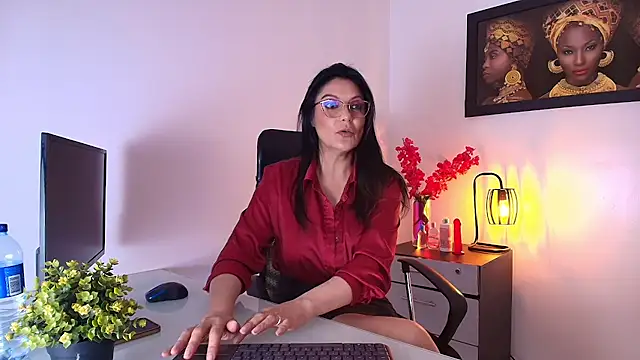 Snapshot of Zuzana21 chatting on October 18, 1:01 pm Zuzana21 online show from October 18, 1:01 pm