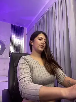 liss black online show from April 14, 4:07 am