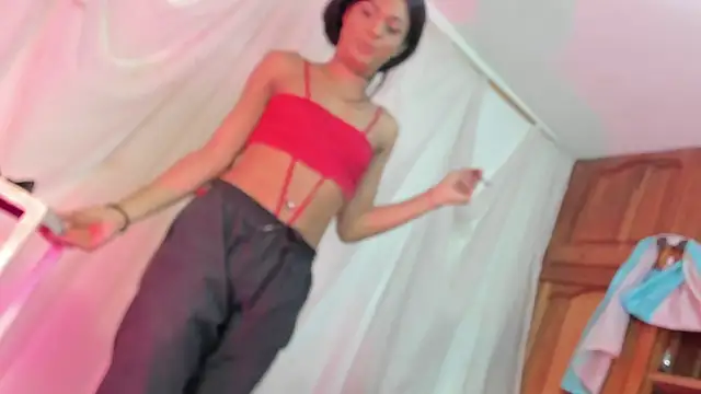Snapshot of Itsme_Daniela chatting on April 27, 3:43 pm Itsme Daniela online show from April 27, 3:43 pm