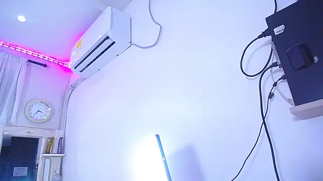 Snapshot of Isis_queen1 chatting on December 19, 9:49 pm Isis queen1 online show from December 19, 9:49 pm