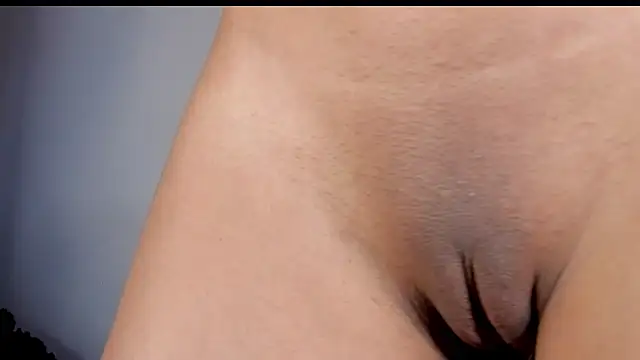 Snapshot of lilibluex chatting on January 19, 10:49 pm lilibluex online show from January 19, 10:49 pm